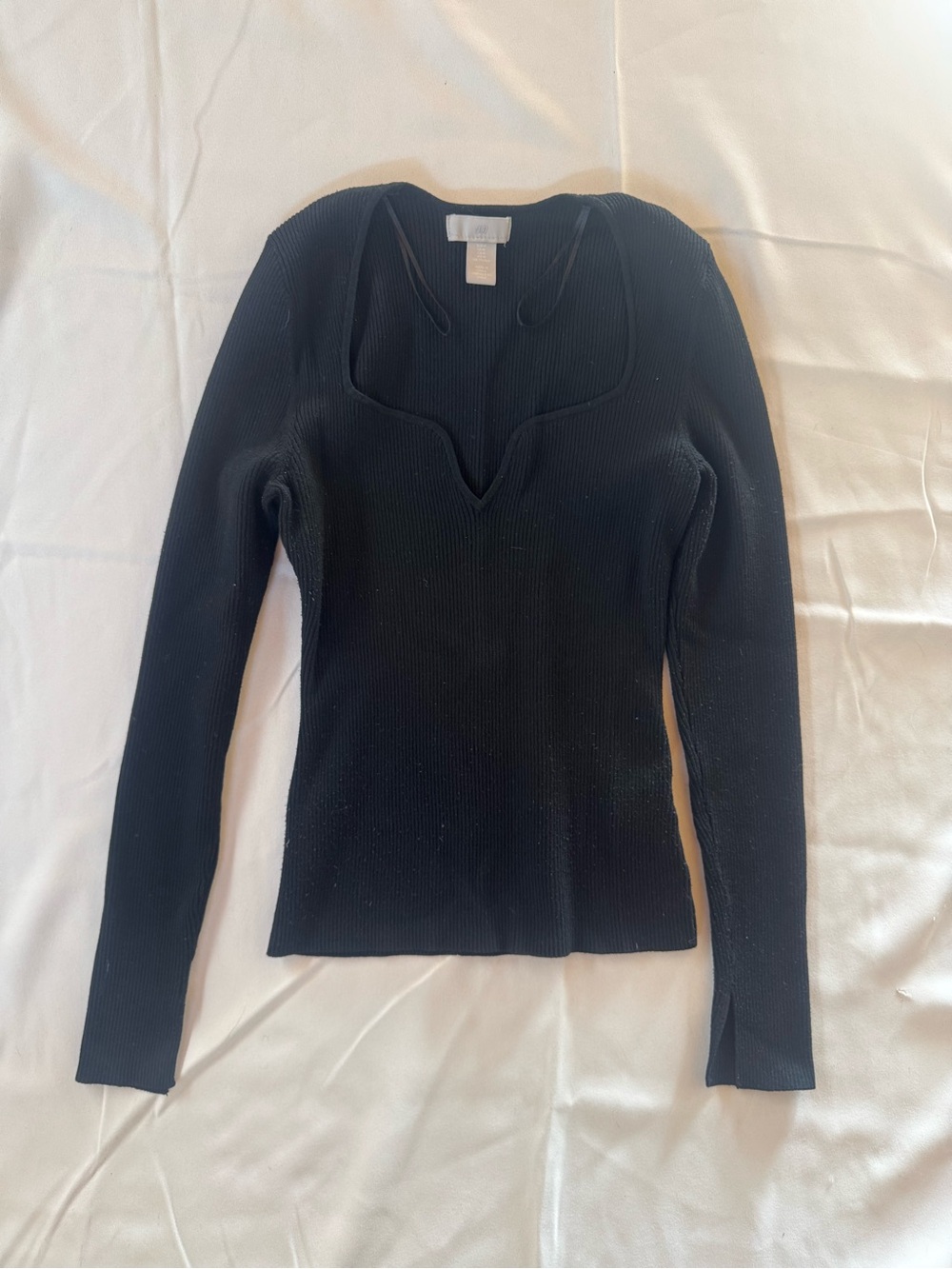 H&M Ribbed Long-Sleeve V-Neck Top - Black